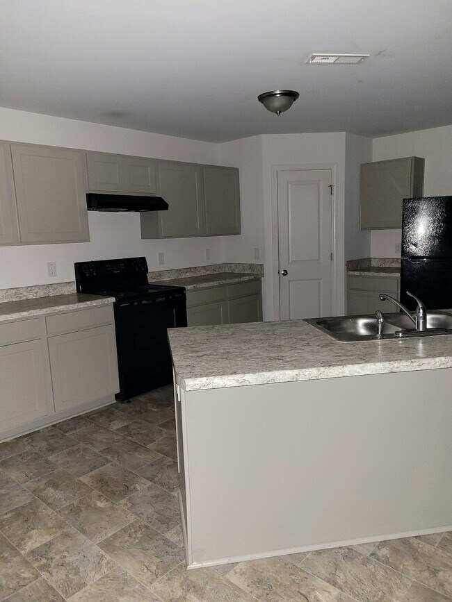 Building Photo - 285 Riley Wy