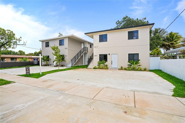 Building Photo - 5819 NW 30th Ave