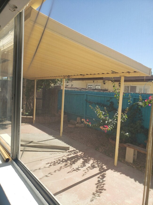 Building Photo - 3560 N Tucson Blvd