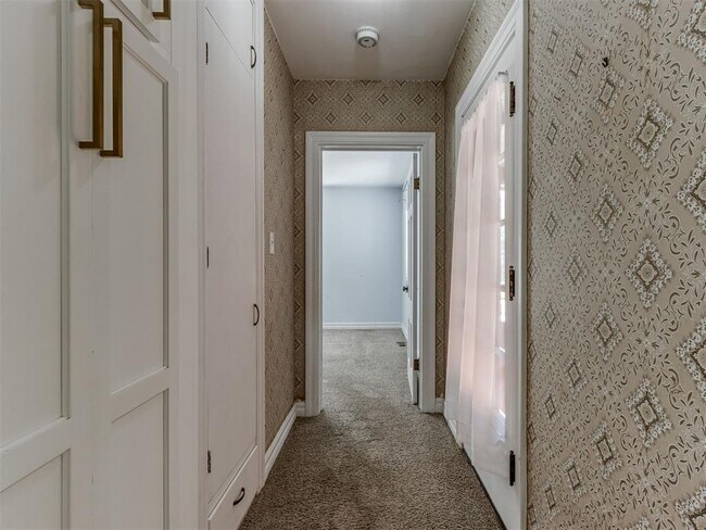 Building Photo - 2933 Cummings Dr