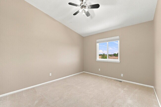 Building Photo - $2,840.95 with $300 Off The First Month's Rent, 3 Beds - 2.5 Bath, Single Family Home in Westmins...