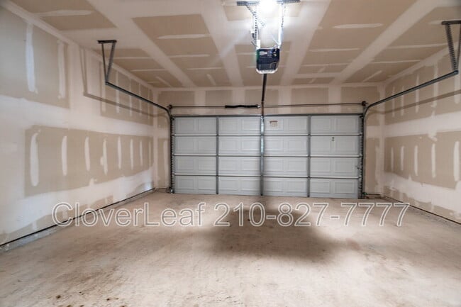 Building Photo - 14635 Hackamore Wy