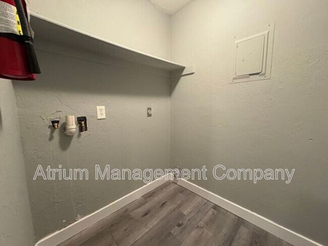 Building Photo - 7209 SW 45th Pl