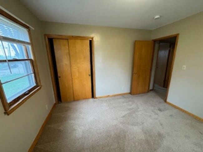 Building Photo - BE IN YOUR NEW HOME BY THE HOLIDAYS!