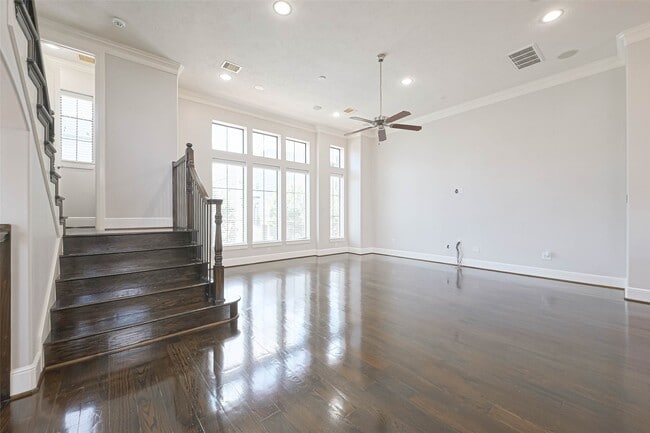 Building Photo - 1739 Oakdale St