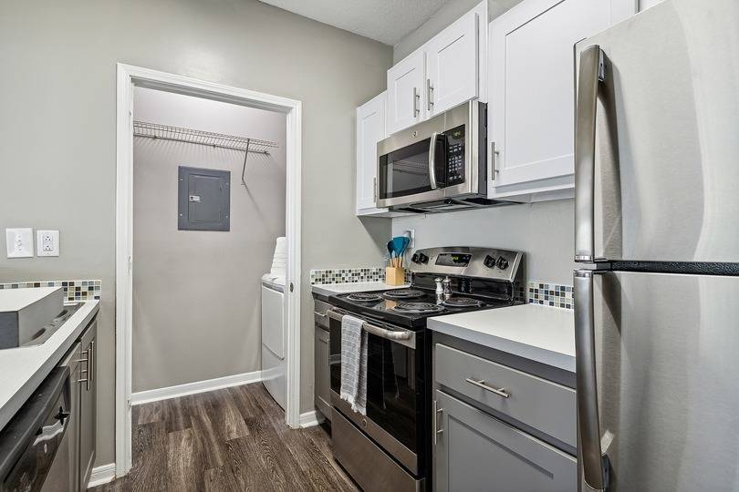 1BR, 1BA - 745SF (The Piedmont) - Kitchen - Arrive Buckhead