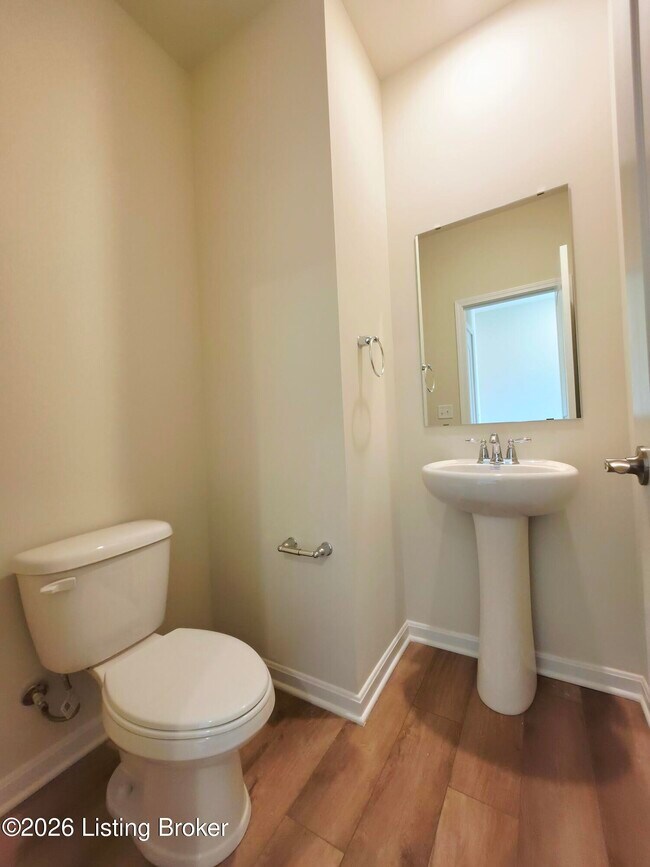 Building Photo - 8302 Fairmount Rd