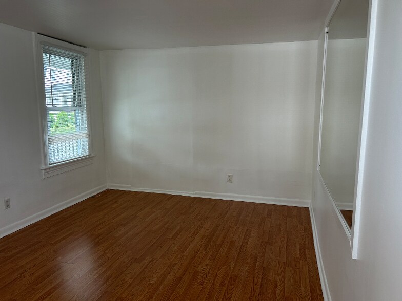 Building Photo - 30 Treno St