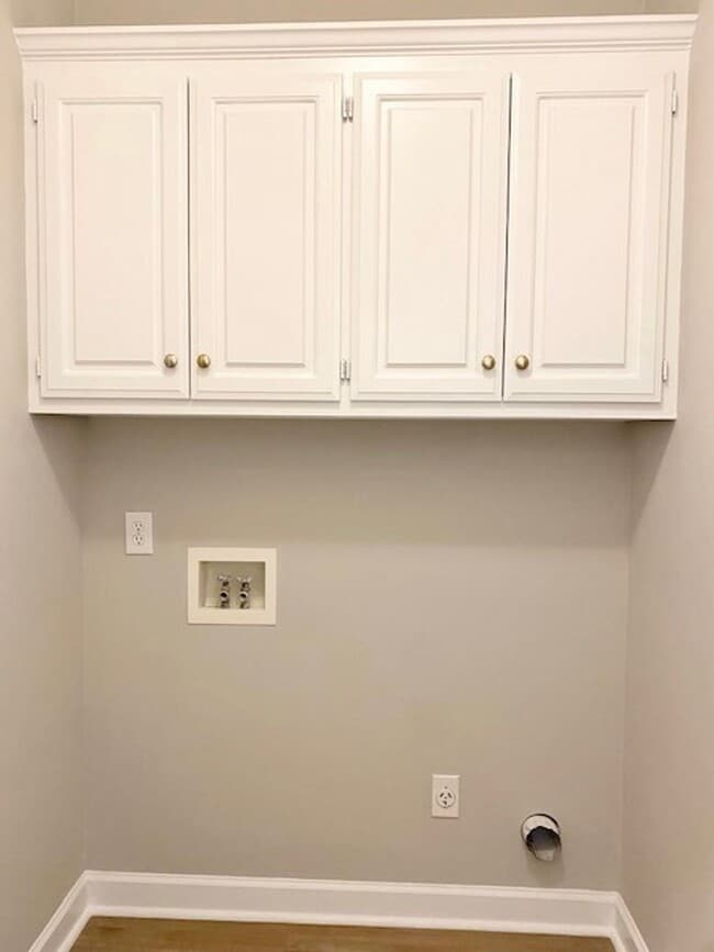 Building Photo - UNIQUE PROPERTY IN CONVENIENT IRMO LOCATION