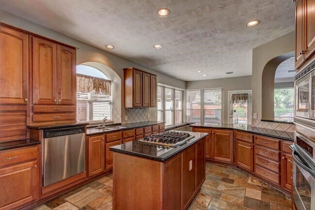 Building Photo - 12418 Lago Bend Ln