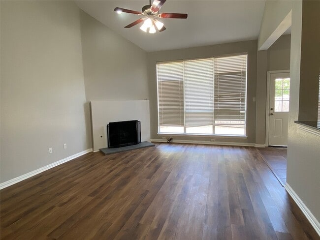 Building Photo - 1544 Commerce Dr