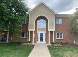 Building Photo - 7323 Chatham Ct