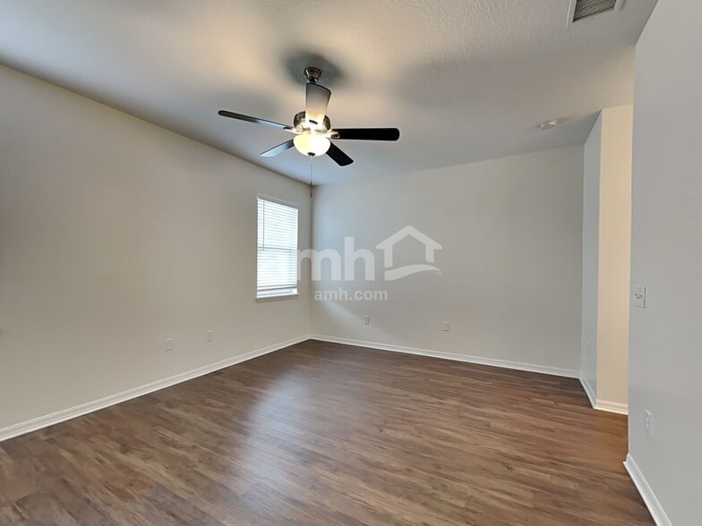 Building Photo - 3721 Crystal Dew St