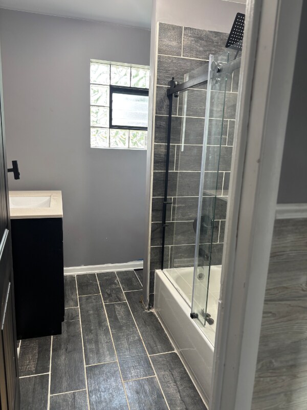 Building Photo - 10624 Mayfield Ave