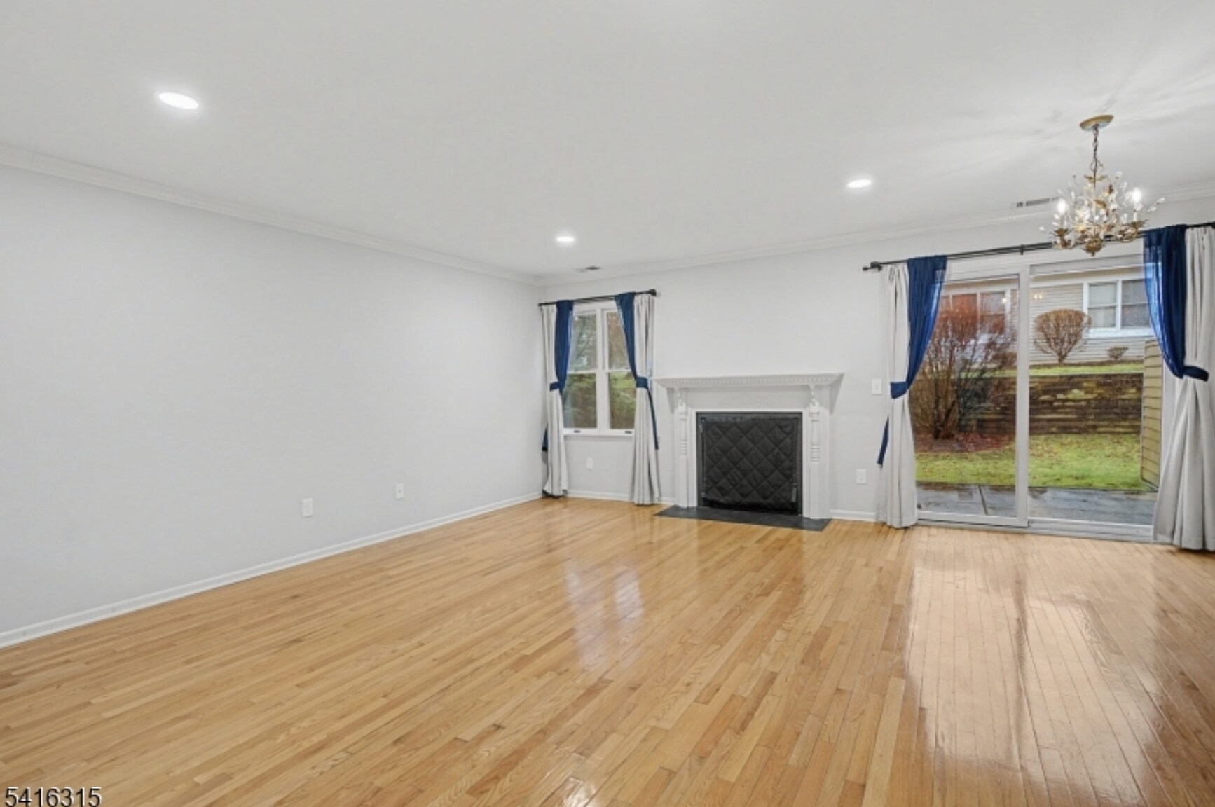 Building Photo - 6 Exeter Rd