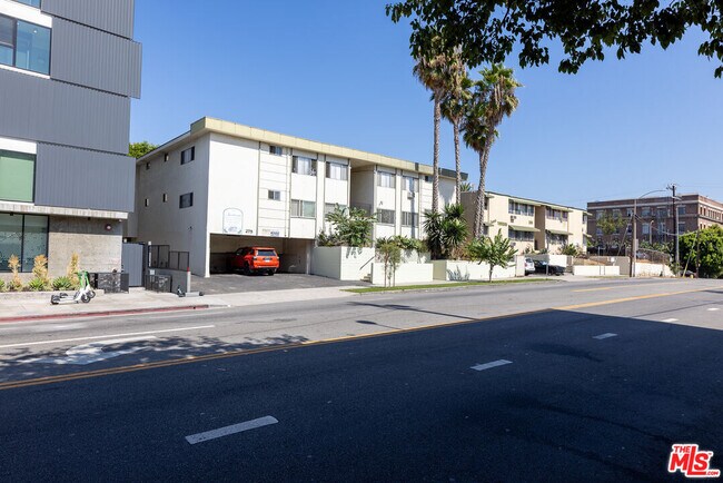Building Photo - 275 Lucas Ave