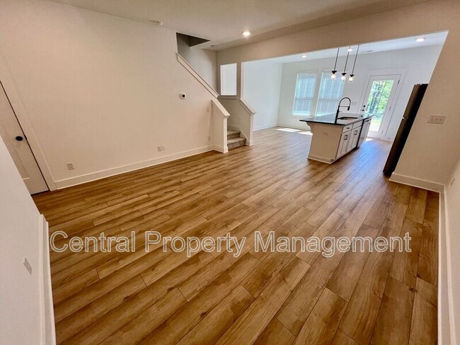 Building Photo - 113 Shager Pl