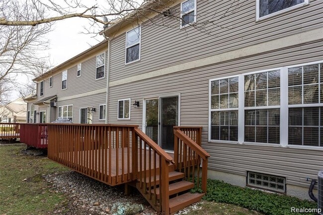 Building Photo - 38476 Lynwood Ct