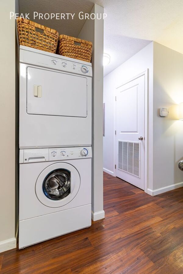 Building Photo - 254 Chittenden Ave