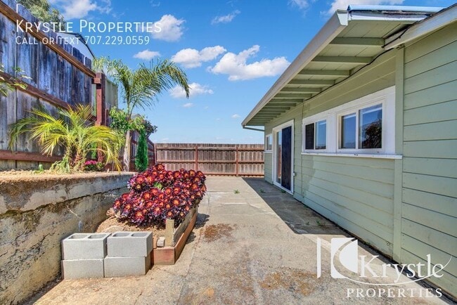Building Photo - Lovely bungalow in the beautiful, rural co...