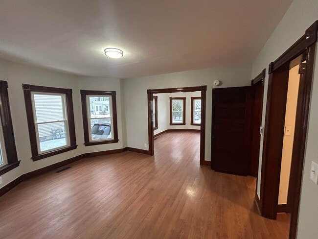 Building Photo - 6 Holmes St