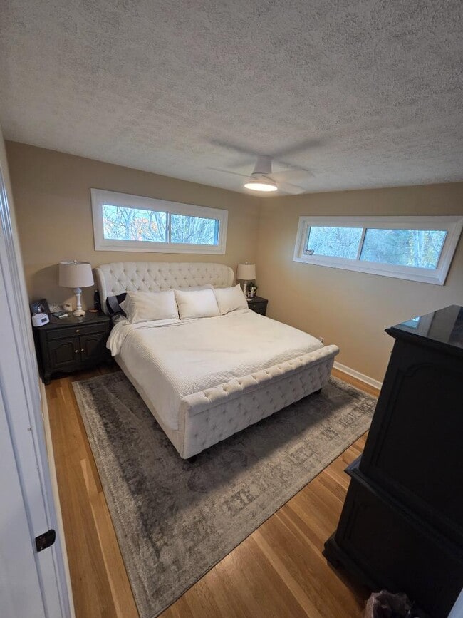 Building Photo - 100 9th Ave