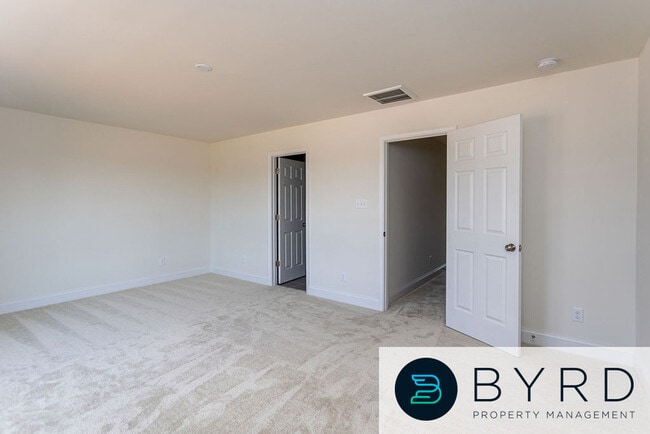Building Photo - 15212 Dunton Ave