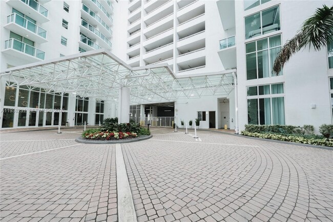 Building Photo - 31 SE 5th St