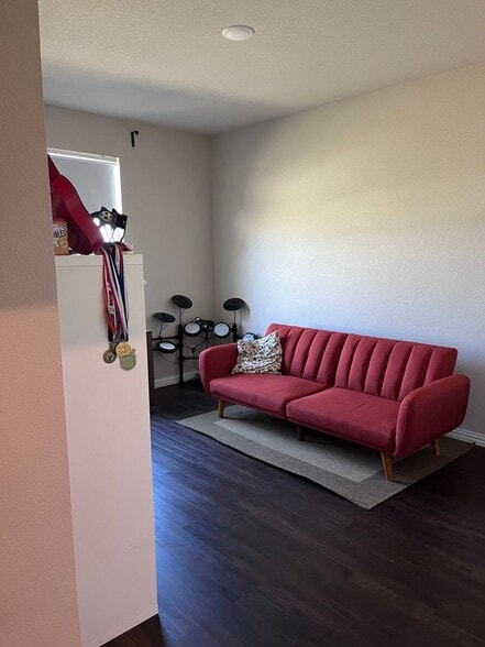 Building Photo - 170 Chester Rd