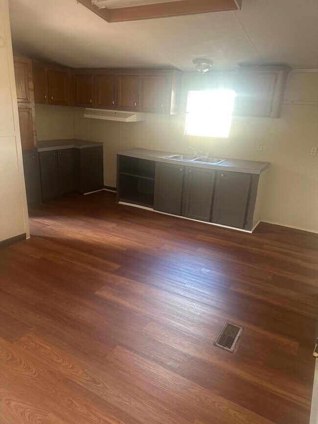 Building Photo - 3153 Eddy Gatesville Pkwy