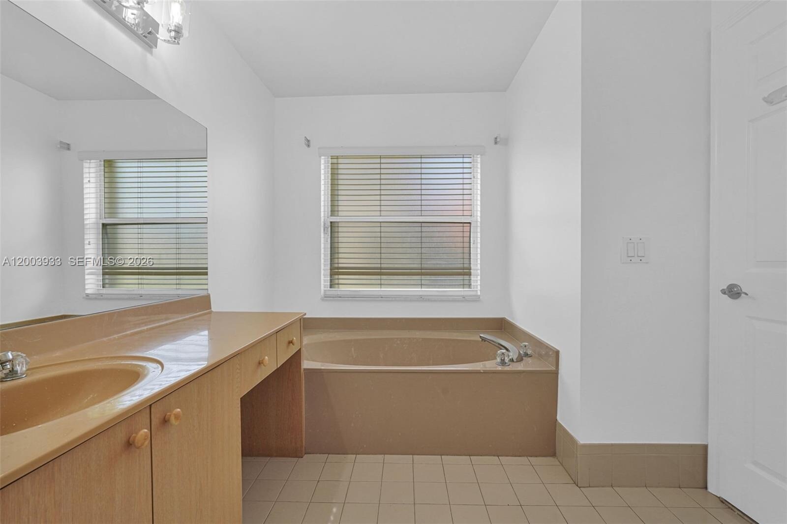 Building Photo - 358 SW 163rd Ave