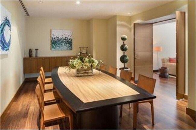 Building Photo - 333 E 91st St