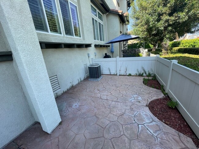 Building Photo - 33810 Willow Haven Ln
