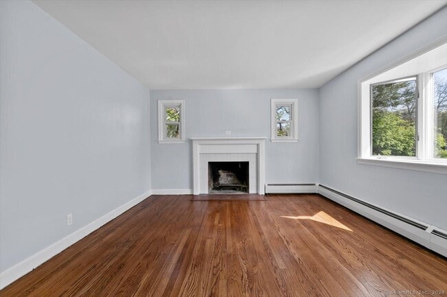 Building Photo - 119 Sunnyside Ct