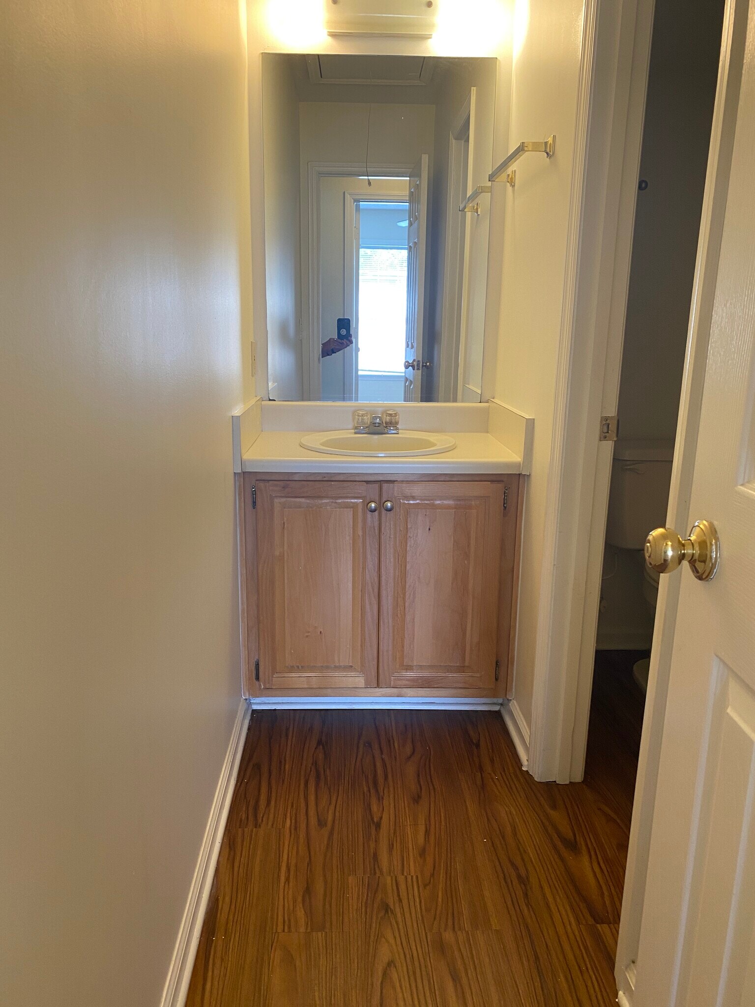 Hall Bath - 1963 Bluff Ct