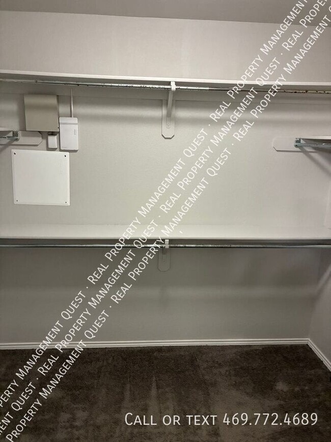 Building Photo - 1410 Beacon Hill Dr