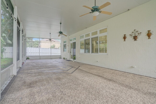 Building Photo - 6164 C Durham Dr