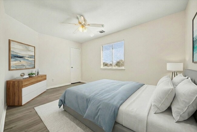 Building Photo - 1702 River Trail