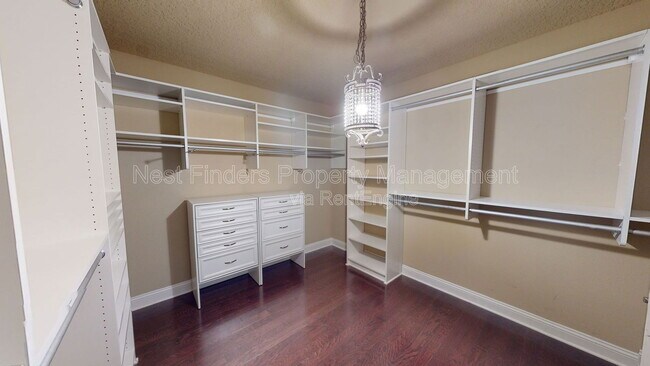 Building Photo - 2588 Cody Dr