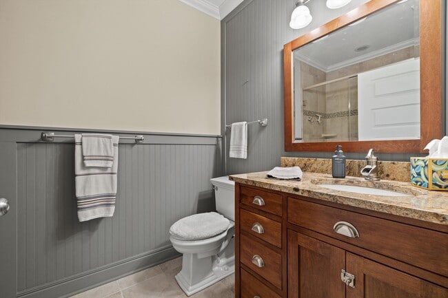 Building Photo - 4 Gas Light Dr