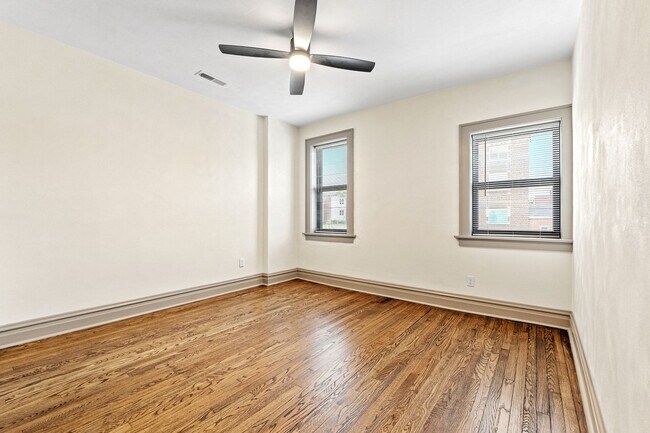Building Photo - 3805 S Kingshighway Blvd