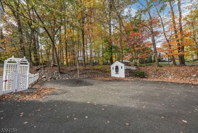 Building Photo - 612 High Mountain Rd