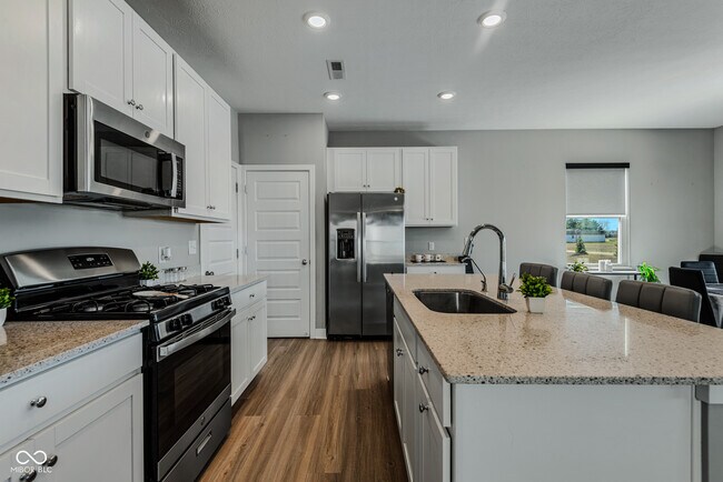 Building Photo - 144 Bluestem Ln