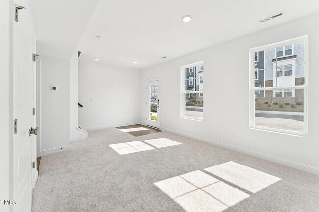 Building Photo - 1508 Village Hall Ln