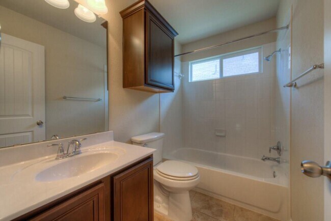 Building Photo - 8520 White Ibis Dr