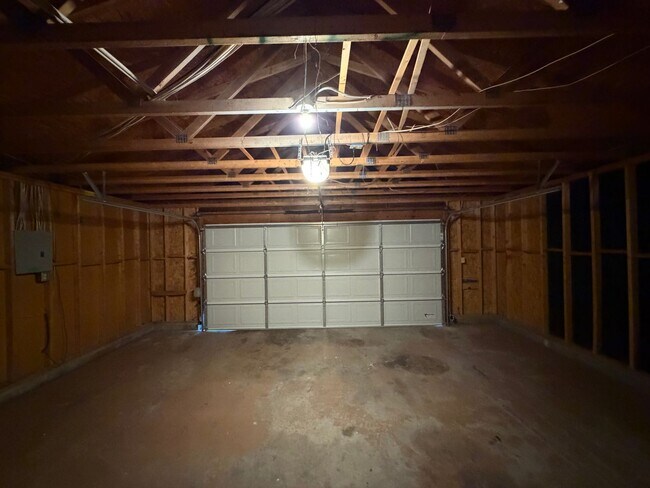 Building Photo - 4520 Rockaway Loop NE