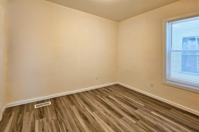 Building Photo - 45 Gautier Ave