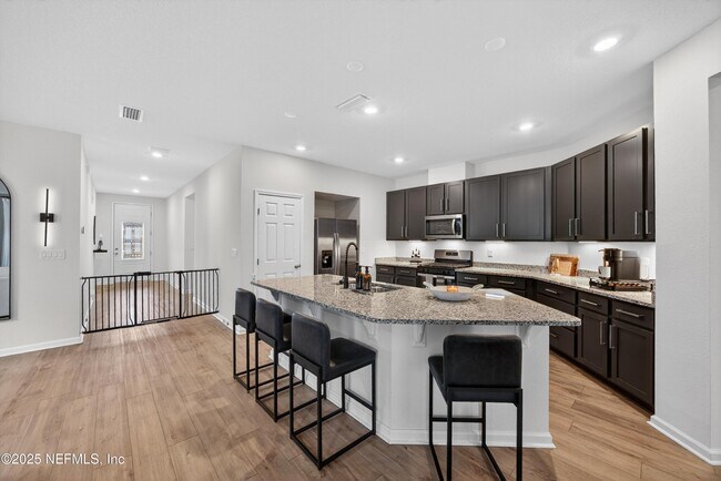 Building Photo - 7775 Dunhill Ct