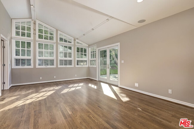 Building Photo - 1277 N Norman Pl