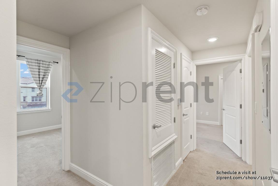 Building Photo - 1368 El Camino Real